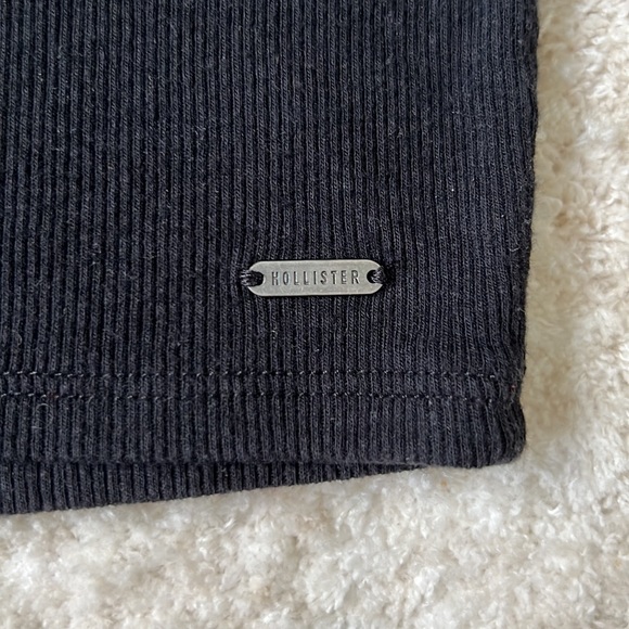 Hollister T-shirt - Picture 2 of 5